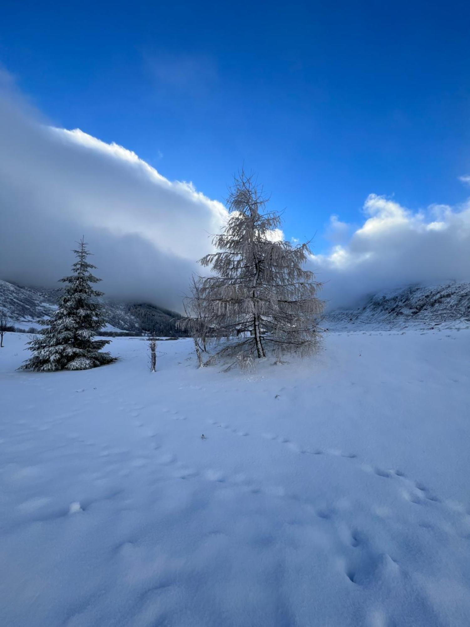 Privatzimmer / Bed & Breakfast Andermatt Esterno foto