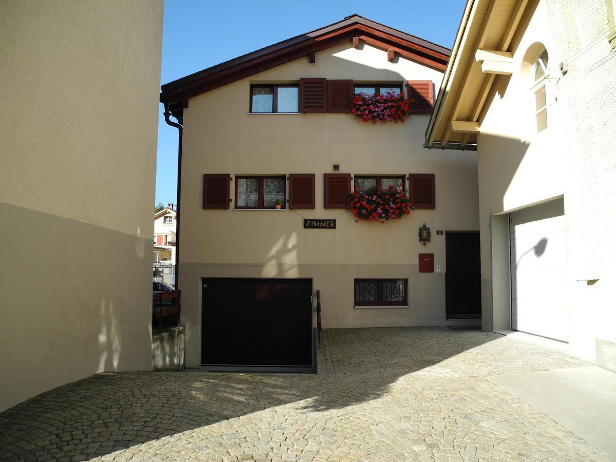 Privatzimmer / Bed & Breakfast Andermatt Esterno foto