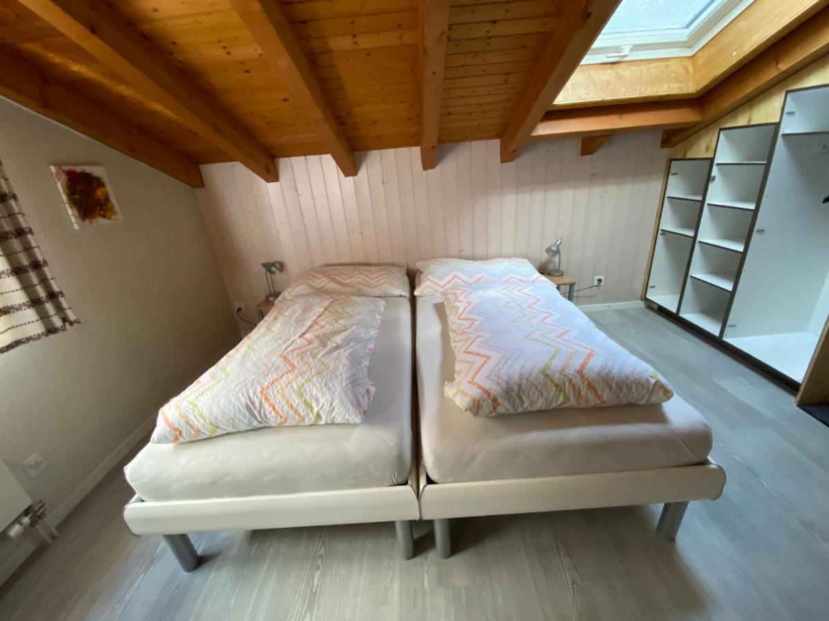 Privatzimmer / Bed & Breakfast Andermatt Esterno foto